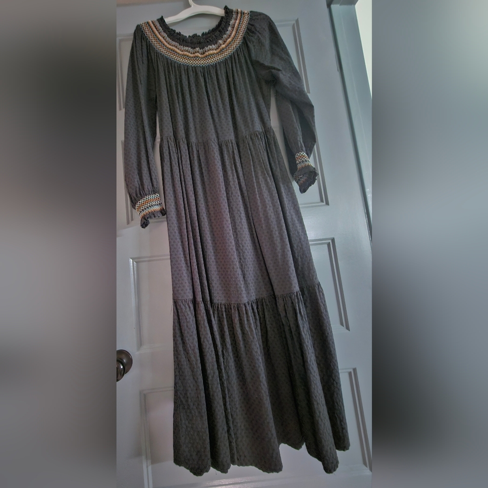 Universal thread medium charcoal grey smocked dress with pockets